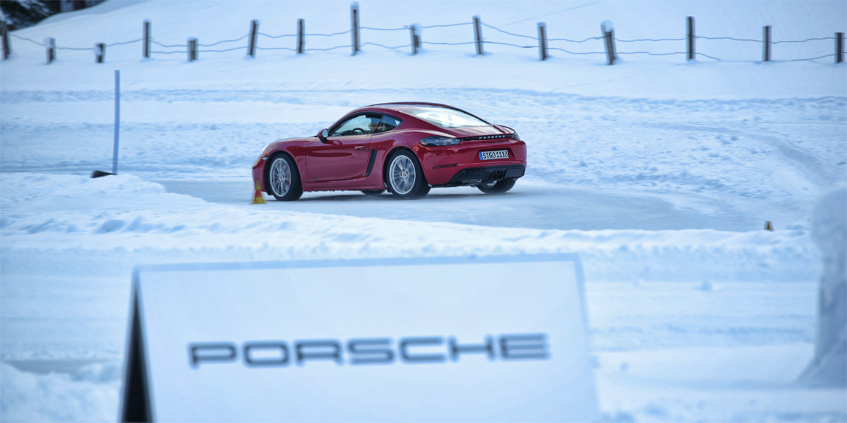 Porsche Winterfahrtraining mit Walter Röhrl