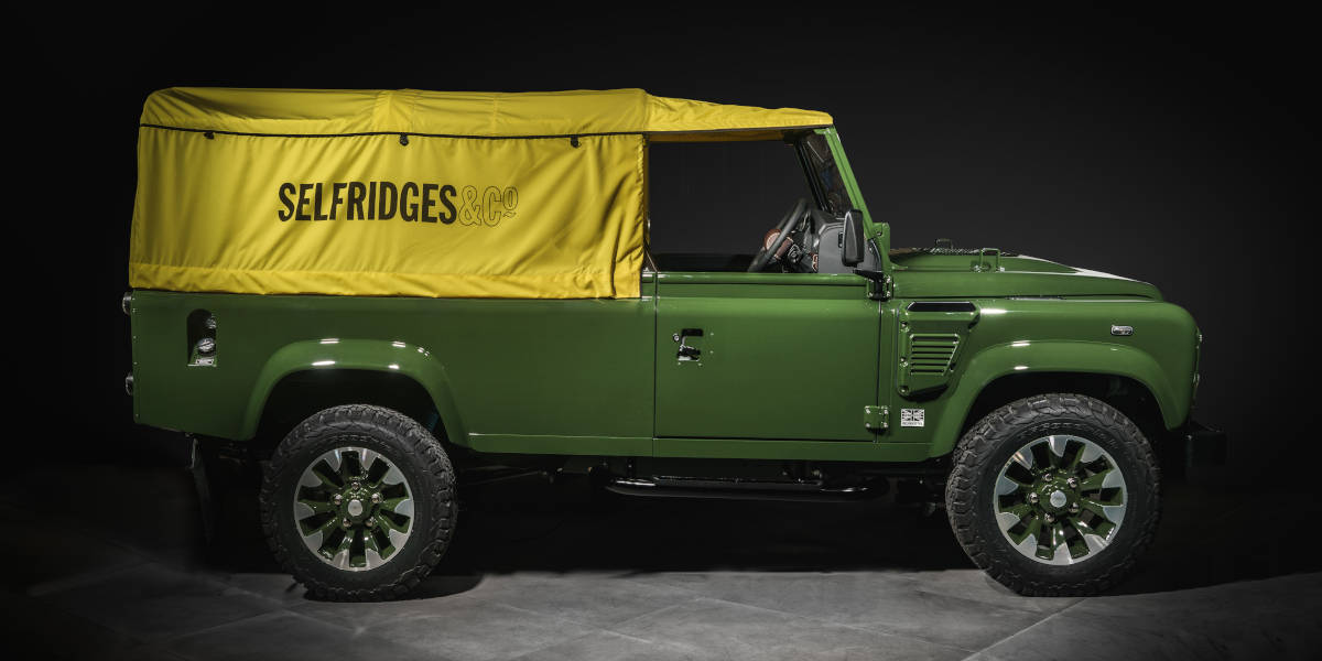 Land Rover Defender Works V8 bei Selfridges