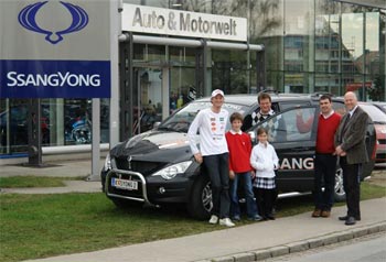 Hannes Hempel mit seinem SsangYong Actyon Pick-Up
