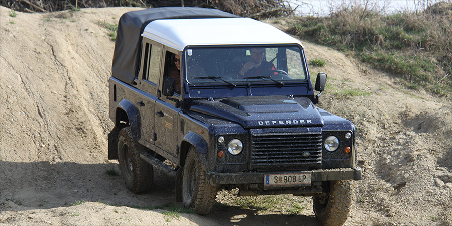 Der Land Rover Defender 110 DCPU im Test