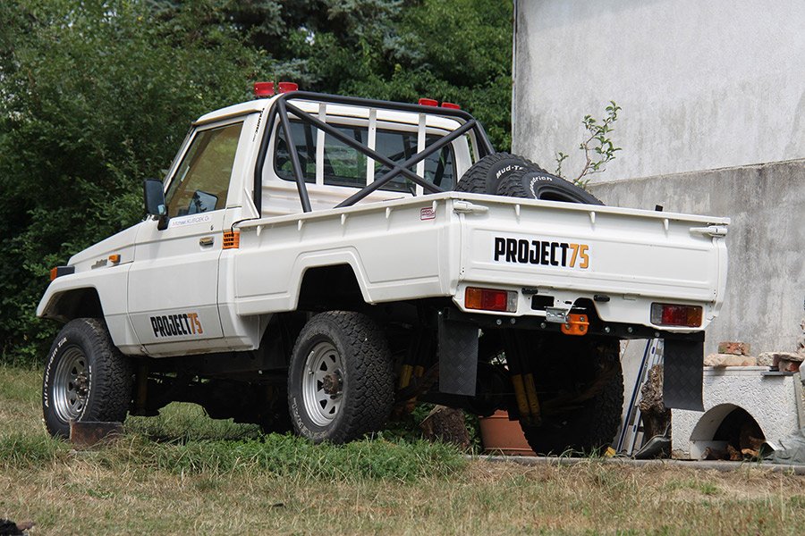 PROJECT75 - Toyota Land Cruiser HZJ75 Rallye Raid - die Renovierung