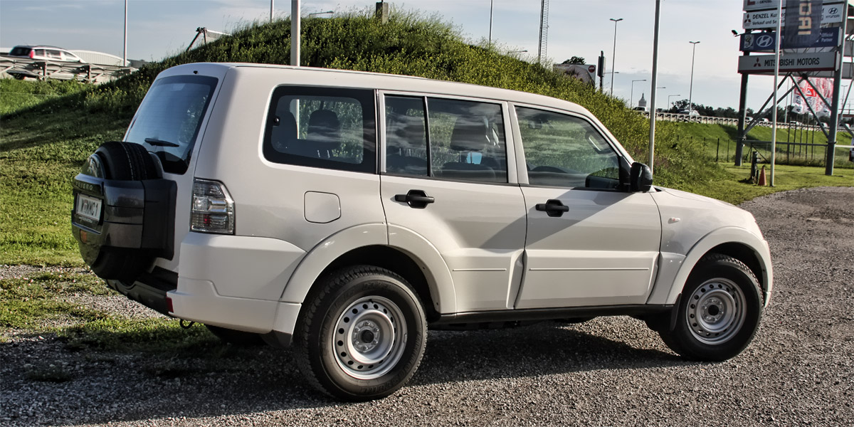 Mitsubishi Pajero History